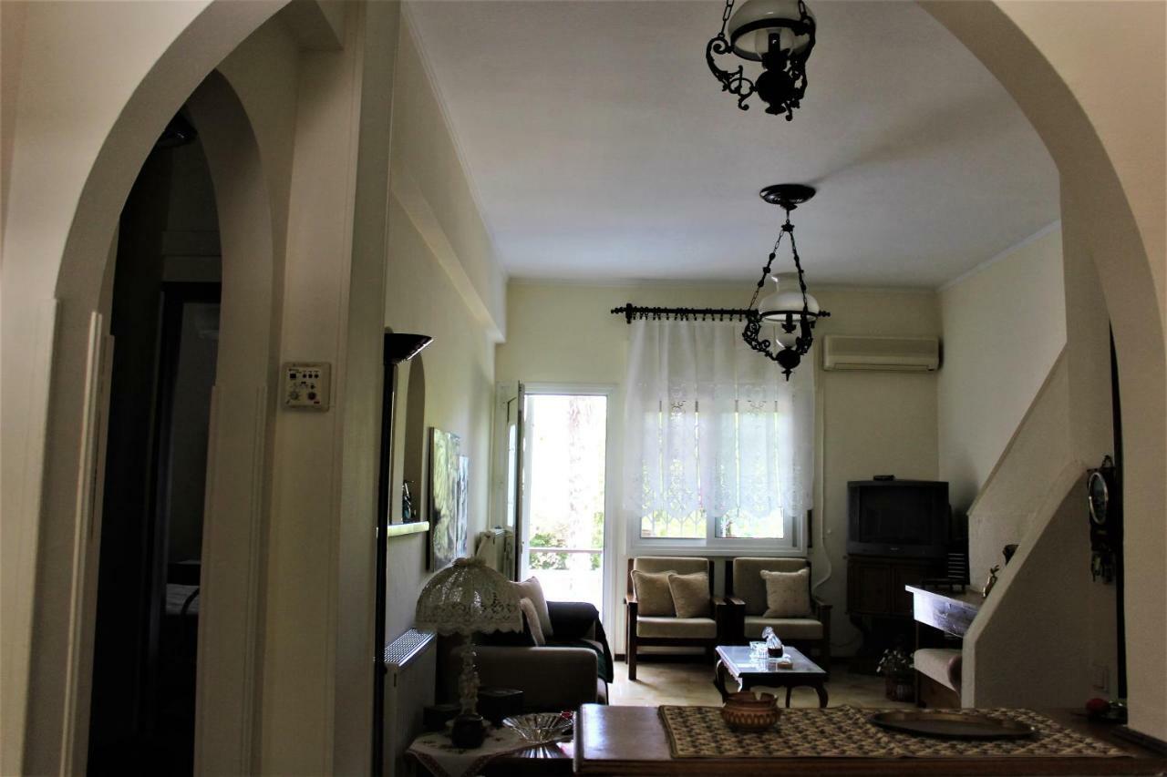 Traditional House Peraía Екстериор снимка